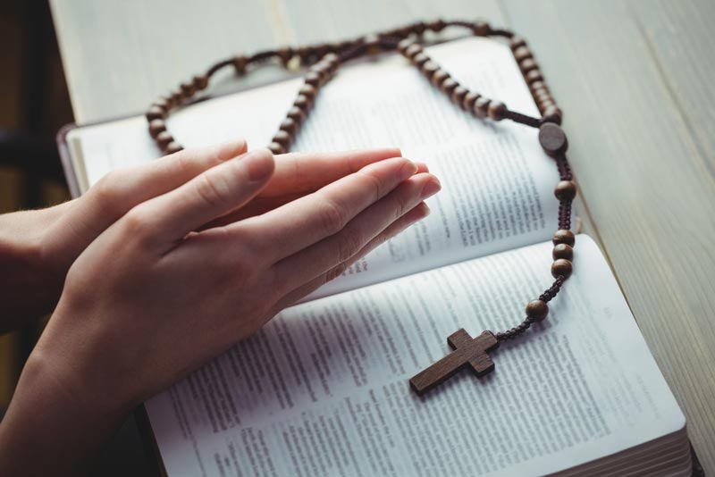 woman-praying
